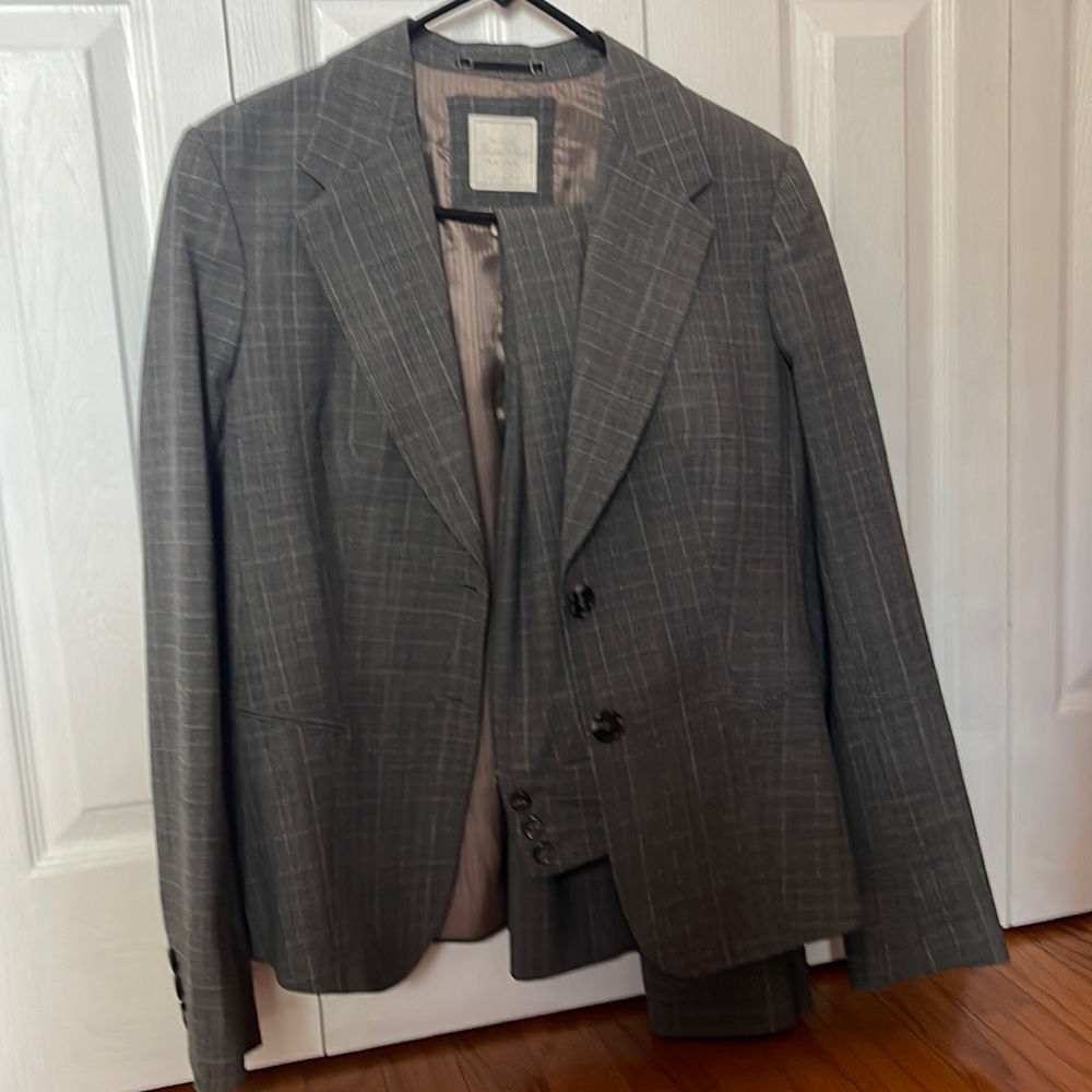 The Limited Travel Suit - three piece- jacket, pant and skirt size 12 gray plaid